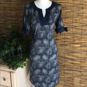 Knit dress with demon trim